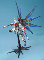Gundam 1/100 MG Seed Destiny ZGMF-X20A Strike Freedom Gundam Model Kit