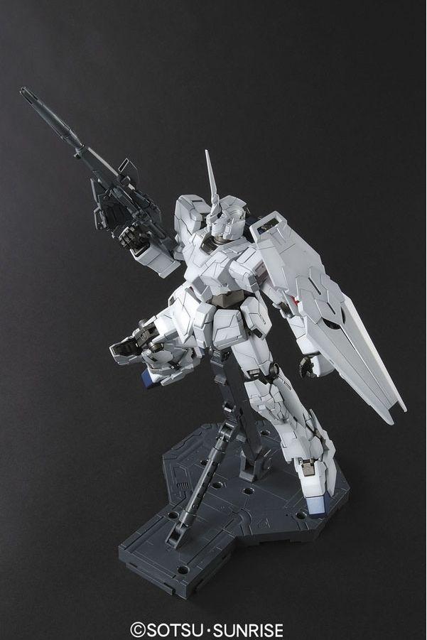 Gundam 1/100 MG RX-0 Unicorn Gundam (OVA) Full Psycho-Frame Model Kit