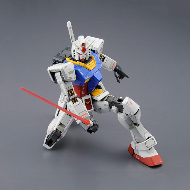 Gundam 1/100 MG Gundam 0079 RX-78-2 Gundam Ver. 3.0 Model Kit