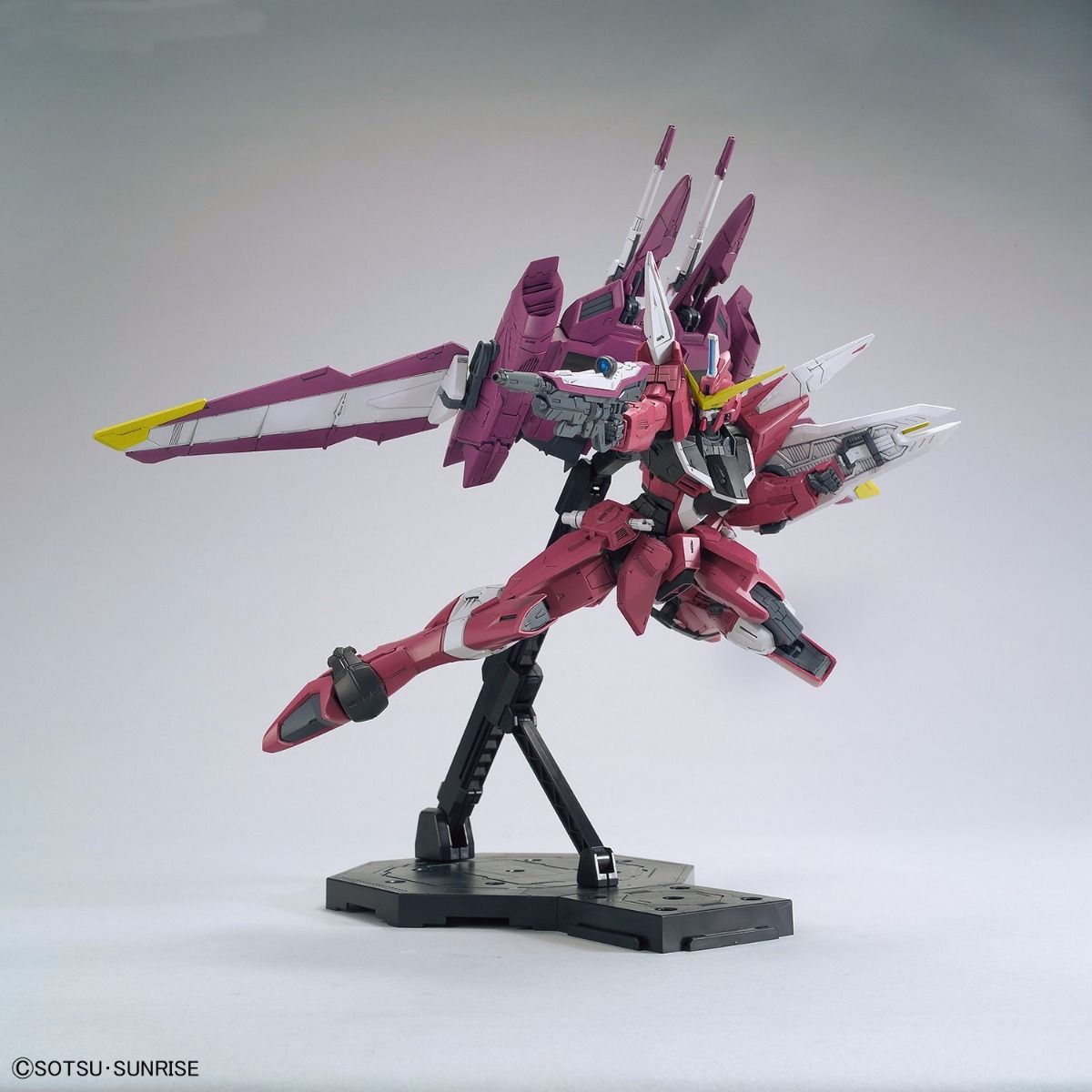 Gundam 1/100 MG Seed ZGMF-X09A Justice Z.A.F.T Model Kit