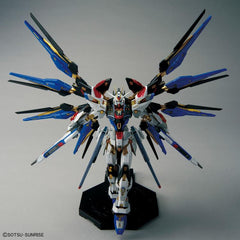 Gundam 1/100 MGEX Seed Destiny ZGMF-X20A Strike Freedom Gundam Model Kit